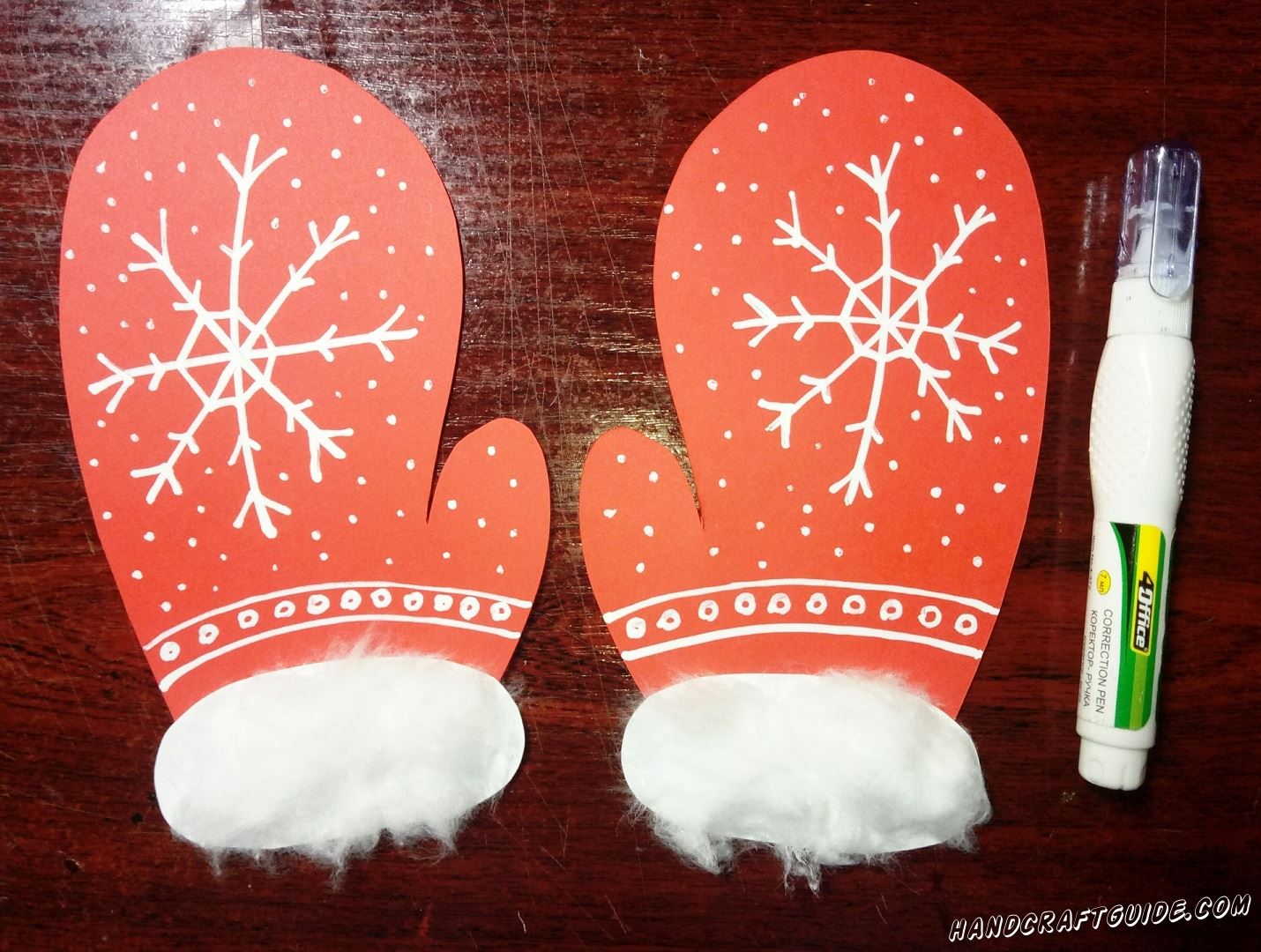 рождественские перчатки как украшение