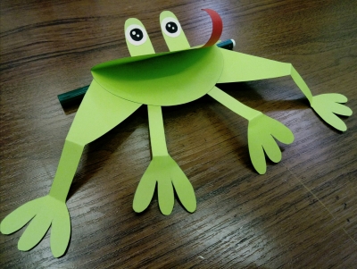 Самая довольная жабка из цветной бумаги, сможет подымать тебе настроение каждый день. Осталось сделать парочку простых шагов 